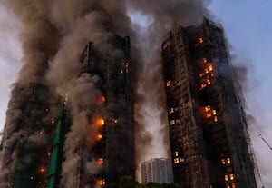   ஹாங்காங் அடுக்குமாடி குடியிருப்பில் தீ; பலி 44 ஆக உயர்வு; 300 பேர் மாயம்