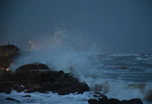 12 மணி நேரத்தில் உருவாகிறது புயல்; வட தமிழகம் நோக்கி நகரும் என கணிப்பு