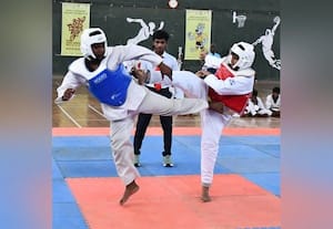 ﻿ மாவட்ட டேக்வாண்டோ போட்டி: மாணவ, மாணவியர் ஆர்வம் 