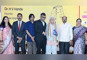 ﻿ அடிப்படை கல்வி கட்டமைப்பை மாற்றாத வரை நாடு முன்னேறாது முன்னாள் துணைவேந்தர் பேச்சு