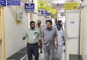 ﻿ அரசு மருத்துவமனையில் சிகிச்சை பெற்ற கவர்னர்