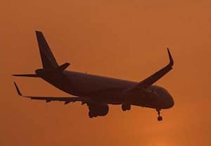 விமானங்களில் தொழில்நுட்ப கோளாறு; இண்டிகோ, ஏர் இந்தியா சேவை பாதிப்பு