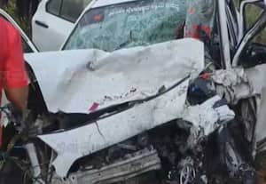 ஆந்திராவில் அதிகாலை பயணத்தால் விபரீதம்: இரண்டு கார்கள் மோதியதில் 5 பேர் பலி