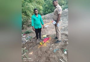 300க்கும் மேற்பட்ட ஆதரவற்ற உடல்கள் அடக்கம் : பாராட்டப்படும் பாண்டி