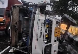 ﻿ சென்னையை சேர்ந்த 20 பேர் வேன் கவிழ்ந்ததில் படுகாயம்