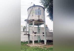 சிதிலமடைந்த 1,500 மேல்நிலை நீர்த்தேக்க தொட்டிகள்...இப்பவோ... எப்பவோ?:குடிநீரின் தரமும் கேள்விக்குறியால் மக்களுக்கு ஆபத்து