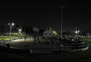 ﻿ இருளில் மூழ்கிய நகராட்சி சிறுவர் பூங்கா குழந்தைகள், பெற்றோர் அச்சம்