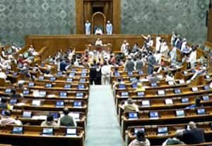 பார்லி. கூட்டத்தொடரின் முதல்நாளிலே எதிர்க்கட்சிகள் அமளி: இரு அவைகளும் நாள் முழுவதும் ஒத்தி வைப்பு