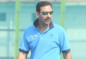 பெண்கள் ஹாக்கி * பயிற்சியாளர் விலகல்