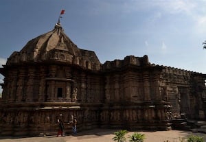 ﻿ ஒரே கருவறையில் சிவனும், விஷ்ணுவும் அருள்பாலிக்கும் கோபேஷ்வர் கோவில் 