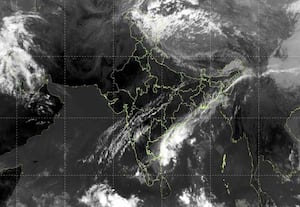 திருவள்ளூருக்கு இன்று ரெட் அலெர்ட்; நாளை 3  மாவட்டங்களுக்கு ஆரஞ்சு அலெர்ட்
