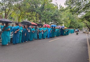 ﻿ முதல்வரை சந்திக்க காத்திருந்த ஆஷா பணியாளர்கள்