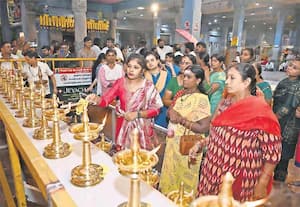 ﻿ வடபழனி முருகன் கோவிலில் இன்று கார்த்திகை தீபத்திருவிழா