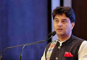 அதுக்கு வாய்ப்பே இல்ல; சஞ்சார் சாத்தி செயலிக்கு ஜோதிராதித்யா சிந்தியா கியாரன்டி