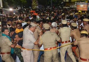 நீதிமன்றம் உத்தரவிட்டும் திருப்பரங்குன்றம் மலை தீபத்தூணில் கார்த்திகை தீபம் ஏற்றவில்லை