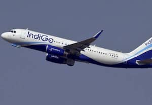 ﻿ 200க்கும் மேற்பட்ட 'இண்டிகோ' விமானங்கள் ரத்து: டில்லி, மும்பையில் ஆயிரக்கணக்கானோர் தவிப்பு
