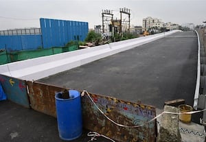 ﻿ ஒக்கியம்மடுவில் 230 அடி நீளத்தில் புதிய தரைப்பாலம் நீரோட்ட பாதைக்கான பில்லர் இடைவெளி அதிகரிப்பு