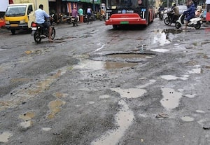 ﻿ முதல்வருக்காக சீரமைக்கப்பட்ட சாலை மீண்டும் நாசமானதால் கடும் அதிருப்தி