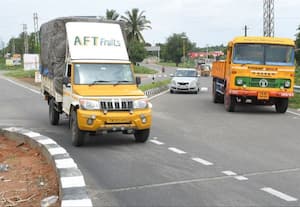 ﻿ ரவுண்டானாவால் தொடரும் விபத்துக்கள்