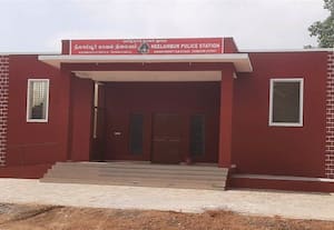 ﻿ முதல்வருக்காக காத்திருக்கிறது நீலம்பூர் போலீஸ் ஸ்டேஷன்