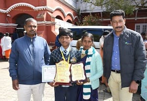 ﻿ நவீன தொழில் நுட்பத்தில் பானை கருவி: பள்ளி மாணவனுக்கு பாராட்டு