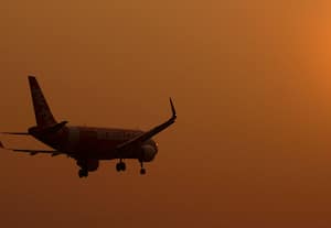 துபாய்-ஹைதராபாத் எமிரேட்ஸ் விமானத்திற்கு வெடிகுண்டு மிரட்டல்; அவசர தரையிறக்கம்