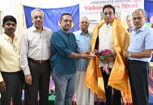 ﻿ சங்கரா மருத்துவமனையில் தன்னார்வலர்களுக்கு பரிசு