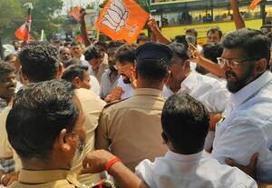  அம்பேத்கர் சிலைக்கு மாலை அணிவித்தல் பா.ஜ., -- த.ம.ஜ., தொண்டர்கள் மோதல்