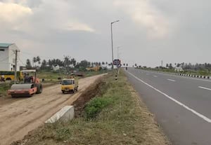 ﻿ திருமண மண்டபங்கள், மால்களுக்கும் சர்வீஸ் சாலையை கட்டாயமாக்க முடிவு