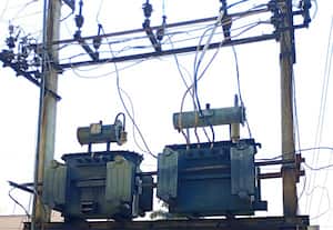 ﻿ திருப்பூர் தி.மு.க., அலுவலகங்களில் மின் இணைப்பில் முறைகேடு என புகார்