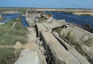 உதயம்பாக்கம் - படாளம் இடையே பாலாற்றில் உயர்மட்ட பாலம்...﻿ இழுத்தடிப்பு! தடுப்பணையுடன் பாலத்திற்கு திட்டமிட்டும் அரசு ஒப்புதல் தாமதம்