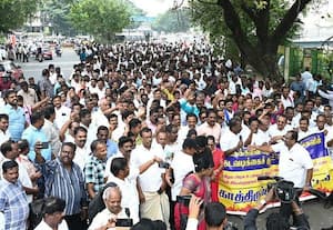 ﻿ 'டிட்டோ ஜாக்' நிர்வாகிகளை வீட்டிலேயே கைது செய்த போலீஸ்