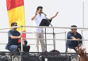 திமுகவை நம்பாதீங்க; நம்ப வைத்து ஏமாற்றுவது தான் அவர்கள் வேலை: நடிகர் விஜய் 