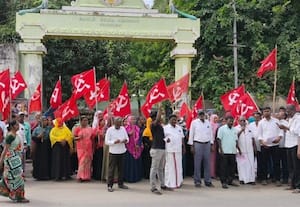 ﻿ ராவுத்தநல்லுாரில் அடிப்படை வசதிகோரி மா.கம்யூ., காத்திருப்பு போராட்டம்