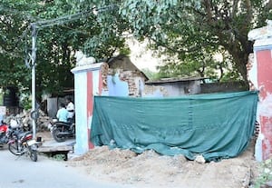 ﻿ கோவில் திருப்பணி: பக்தர்கள் எதிர்பார்ப்பு