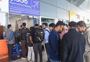 விமான நிறுவனங்கள் கூடுதல்  கட்டணம் வசூலிக்க அனுமதித்தது ஏன்? டில்லி ஐகோர்ட் கேள்வி