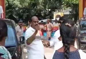 உறுப்பினர் அட்டையை வீசிய திமுக முன்னாள் எம்எல்ஏ.,: அறிவாலயத்தில் பரபரப்பு