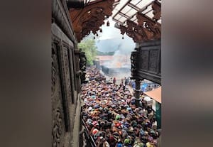 சபரிமலையில் அலைமோதும் கூட்டம்: நடை திறக்கும் நேரம் அதிகரிப்பு