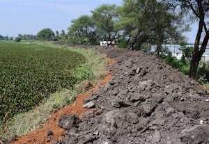 ﻿ செங்குளத்தில் தண்ணீர் கசிவை தடுக்குமா களிமண்? ஆய்வு செய்ய வருகிறது ஐ.ஐ,டி.,குழு