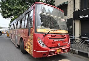 ﻿ ராயப்பேட்டையில் பஸ் மீது கல் வீச்சு கல்லுாரி மாணவர்களுக்கு வலை பாதி வழியில் இறக்கி விடப்பட்ட பயணியர்