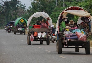 ﻿ தாய்லாந்து - கம்போடியா மோதலால் 3 நாளில் 5 லட்சம் பேர் வெளியேற்றம்