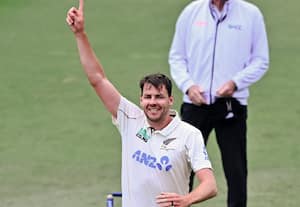 நியூசிலாந்து அபார வெற்றி * வெலிங்டன் டெஸ்டில்...