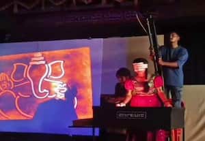 கண்ணை மூடிக்கொண்டு 14 வயது மாணவி;  24 மணி நேரம் ஓவியம் வரைந்து சாதனை