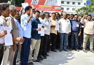  குறுந்தொழில்களுக்கு பாதுகாப்பு கேட்டு கலெக்டரிடம் 'டேக்ட்' மனு