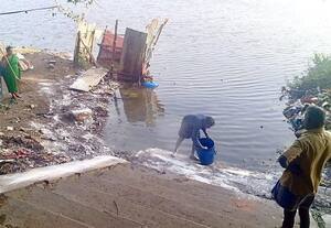  தினமலர் செய்தி எதிரொலி குப்பை அகற்றிய ஊழியர்கள்