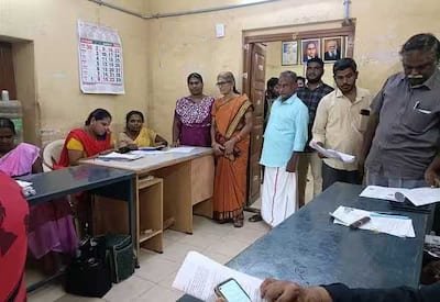 வாக்காளர் பட்டியலில் பெயர் சேர்க்க 92 ஆயிரம் பேர் விண்ணப்பம்