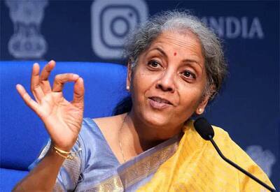 பிரதமர் மோடியின் வழிகாட்டுதலில் முதலீட்டுக்கான புதிய வழிகள்: அமைச்சர் நிர்மலா சீதாராமன் பெருமிதம் 