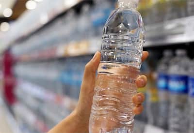 பாட்டிலில் விற்கும் குடிநீருக்கு புதிய விதிமுறைகள் அறிவிப்பு; வரும் ஜன. , 1 முதல் அமலுக்கு வருகிறது