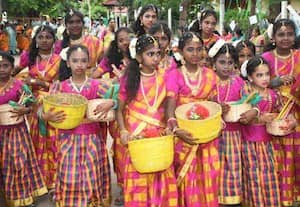 கலைத் திருவிழாக்கள் நடத்தியும் அரசு பள்ளிகளுக்கு 'கலை நிதி' கிடைக்கல...  போட்டிக்கு ஒதுக்கிய நிதியை இழுத்தடிப்பதாக புகார்