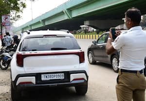  செம்மொழி பூங்காவில் நிரம்பி வழிகிறது கார்கள் நிறுத்துமிடம் கூடுதல் இடம் தேடுகிறது மாநகராட்சி